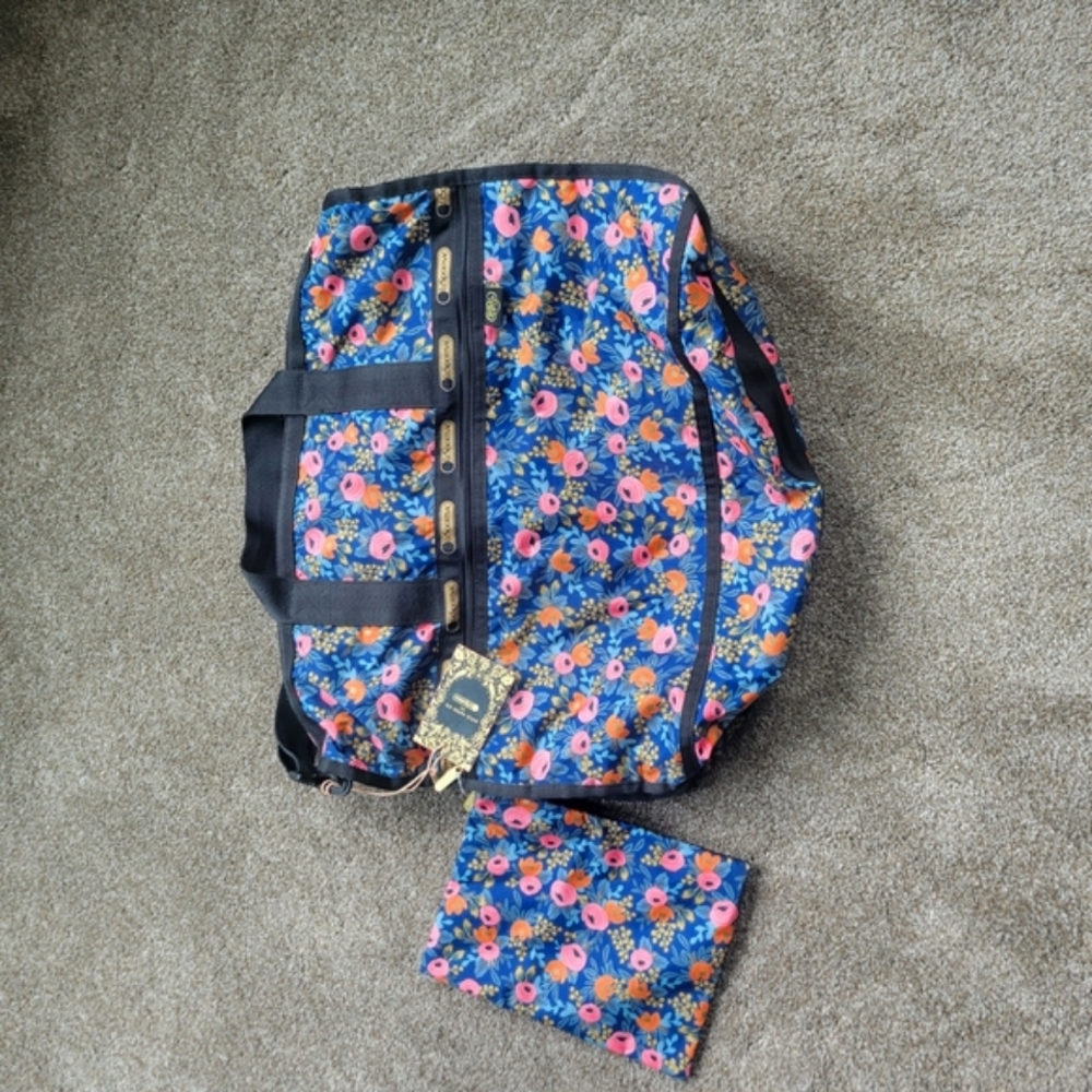 LeSportSac

x Rifle Paper Co. Rosa Weekender w/ Tags And Matching Pouch